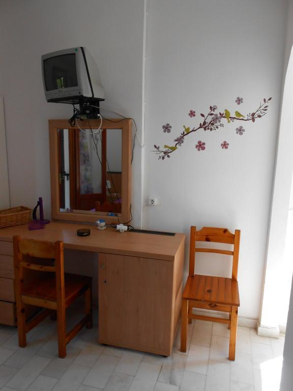 Socrates Studios Acharavi  Room photo